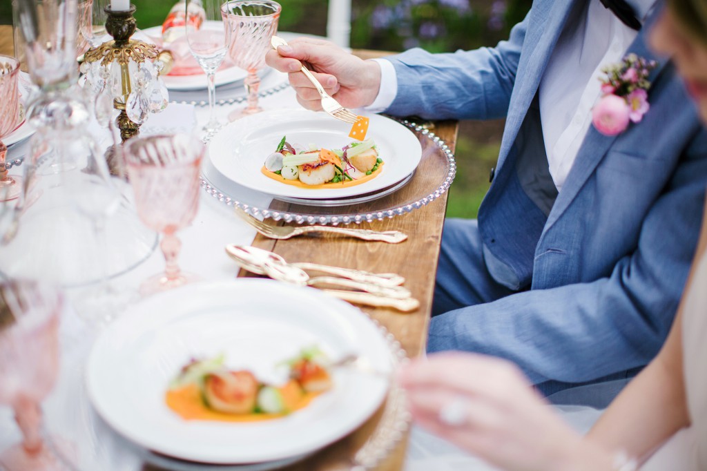 Know The Wedding Caterer